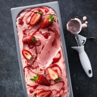 STRAWBERRY SUMMER PREMIUM ICE CREAM 5LT