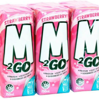 M2GO STRAWBERRY UHT REDUCED FAT MILK  4X6X250ML