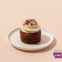 PRIESTLEY'S CARROT CAKE (DAIRY FREE & VEGAN) 113G - 6INNER X 8PC